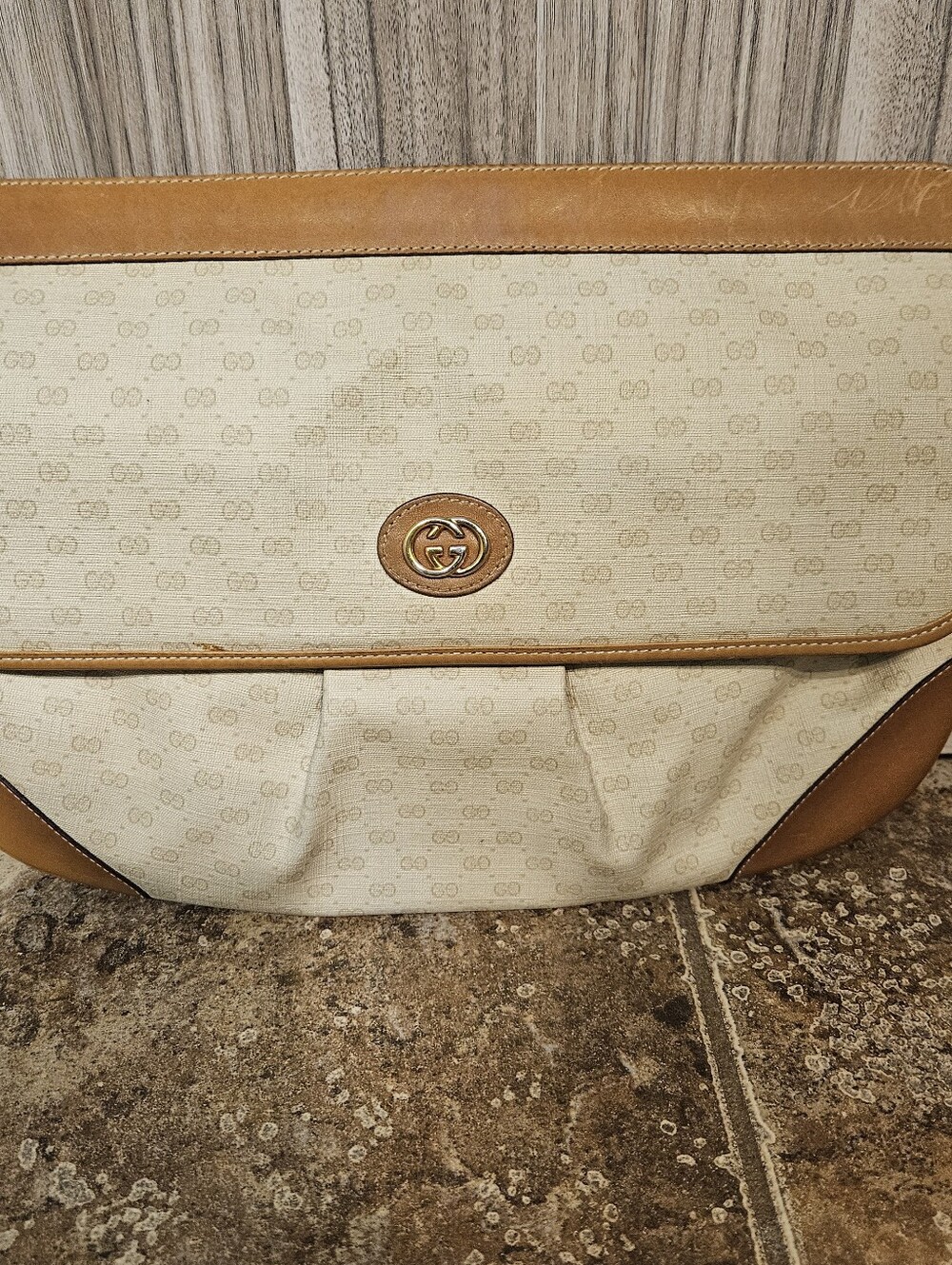 Gucci Vintage Clutch - Picture 15 of 16